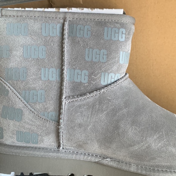 Ugg mini boots - Picture 3 of 7